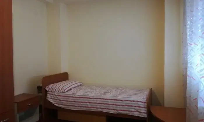 Rexer-Catania-Stanza-singola-per-studentessalavoratrice-CAMERA-DA-LETTO