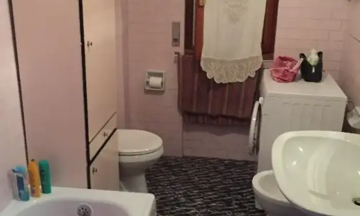 Rexer-Campobasso-APPARTAMENTO-IN-ZONA-CENTRALISSIMA-BAGNO