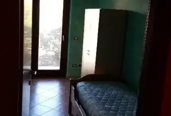 Rexer-LAquila-APPARTAMENTINO-IN-VILLA-BIFAMILIARE-CAMERA-DA-LETTO