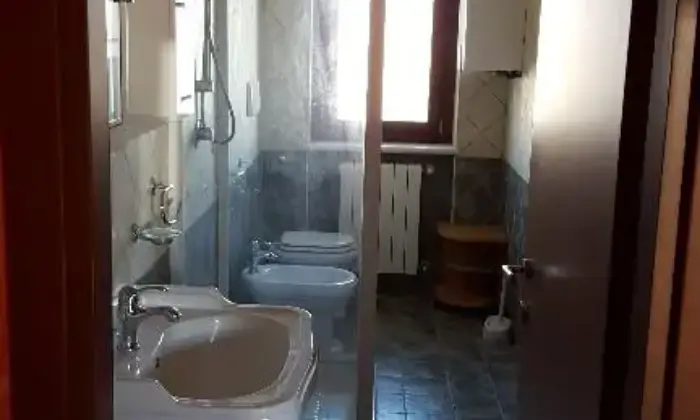 Rexer-LAquila-APPARTAMENTINO-IN-VILLA-BIFAMILIARE-BAGNO