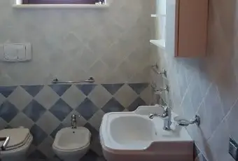 Rexer-LAquila-APPARTAMENTINO-IN-VILLA-BIFAMILIARE-BAGNO
