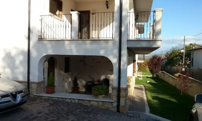 Rexer-LAquila-APPARTAMENTINO-IN-VILLA-BIFAMILIARE-ALTRO