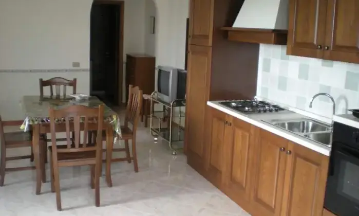 Rexer-Castellabate-Trilocale-in-casa-colonica-CUCINA