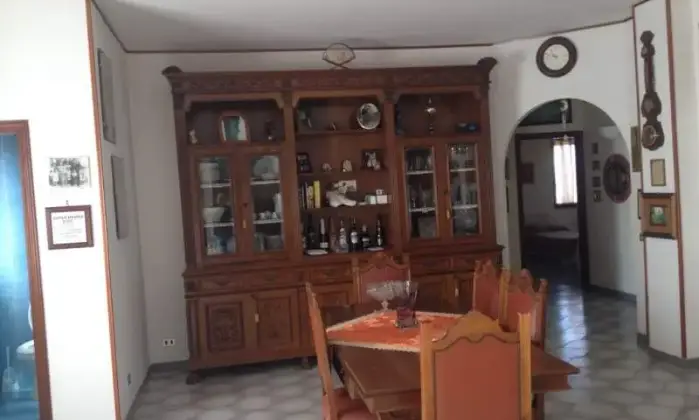 Rexer-Napoli-Quadrilocale-arredato-SALONE