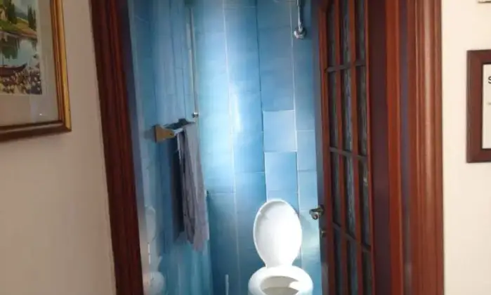Rexer-Napoli-Quadrilocale-arredato-BAGNO