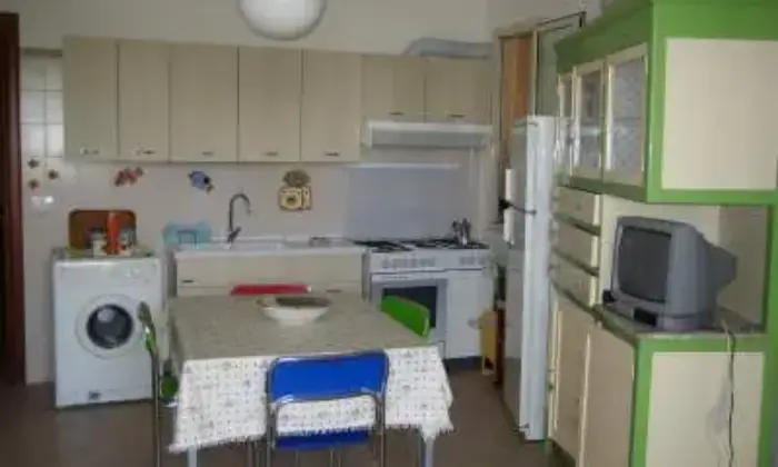 Rexer-Nard-Bilocale-vicinanze-mare-CUCINASOGGIORNO