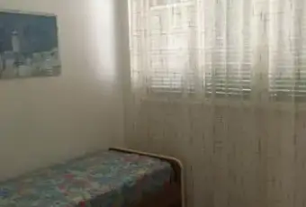 Rexer-Gela-Ampio-appartamento-centrale-vicino-al-mare-ben-servito-CAMERA-DA-LETTO