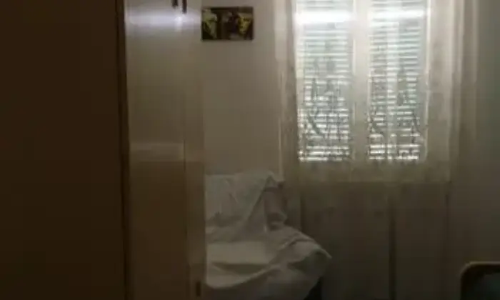 Rexer-Gela-Ampio-appartamento-centrale-vicino-al-mare-ben-servito-CAMERA-DA-LETTO
