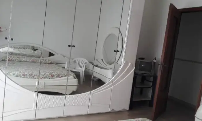 Rexer-Fiumefreddo-di-Sicilia-Luminoso-Attico-in-zona-residenziale-CAMERA-DA-LETTO