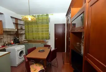 Rexer-Monreale-Bilocale-accessoriato-e-arredato-con-gusto-CUCINA