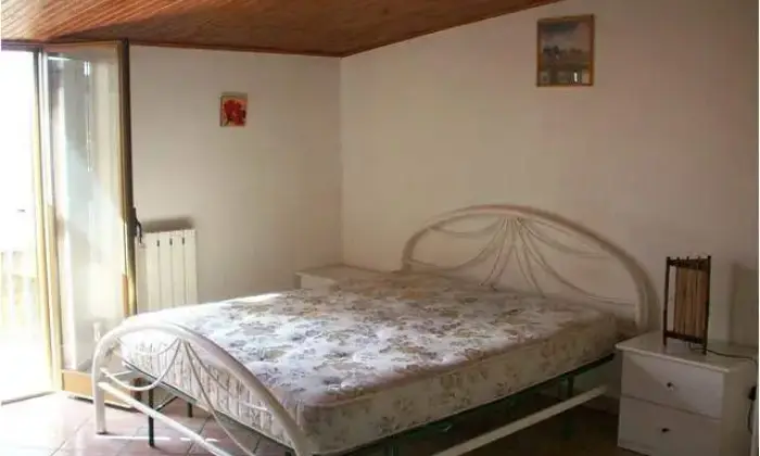 Rexer-Agrigento-Mansarda-arredata-in-zona-servita-CAMERA-DA-LETTO