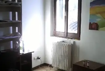 Rexer-Perugia-Affittasi-luminoso-appartamento-in-Corso-Garibaldi-CAMERA-DA-LETTO