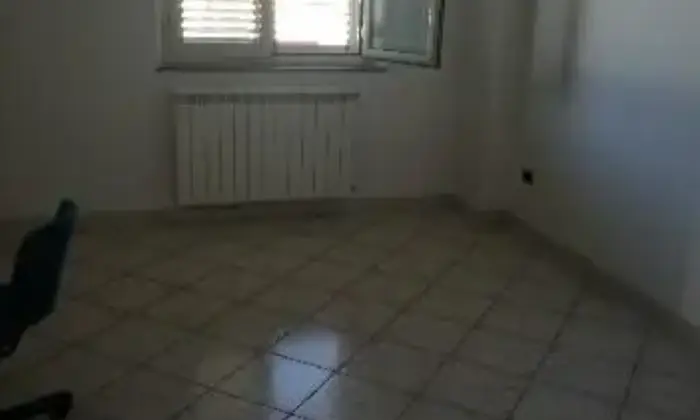 Rexer-Gioia-Tauro-Ampio-e-luminoso-trilocale-vicino-al-centro-storico-CAMERA-DA-LETTO