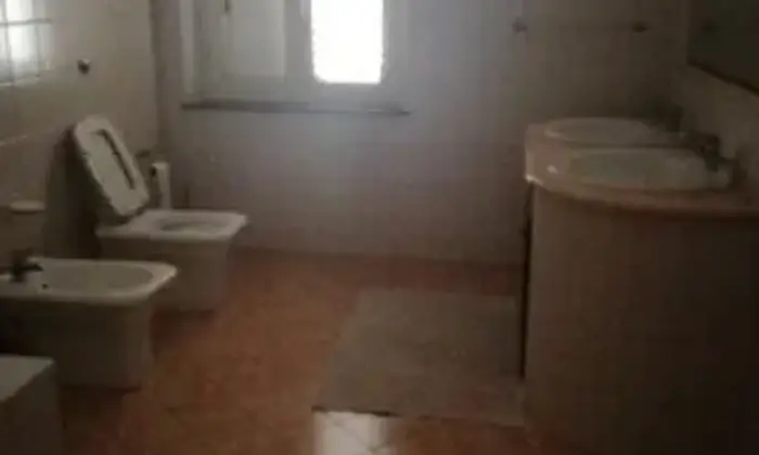 Rexer-Gioia-Tauro-Ampio-e-luminoso-trilocale-vicino-al-centro-storico-BAGNO