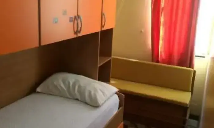 Rexer-Gioia-Tauro-Centrale-e-tranquillo-mini-appartamento-CAMERA-DA-LETTO