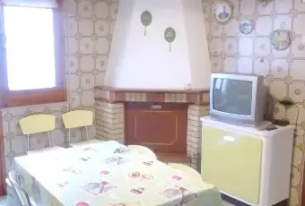 Rexer-Calasetta-Accogliente-e-luminoso-trilocale-vicino-alla-spiaggia-CUCINA
