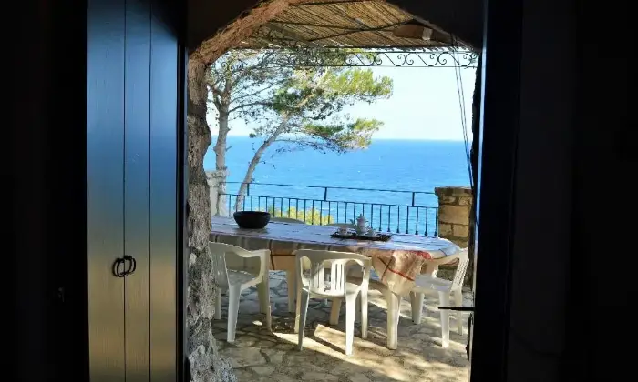Rexer-Castro-VECCHIA-PAJARA-Ristrutturata-Castro-Marina-LE-ALTRO