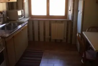 Rexer-Macerata-Ampio-quadrilocale-per-studenti-vicino-a-universit-CUCINA