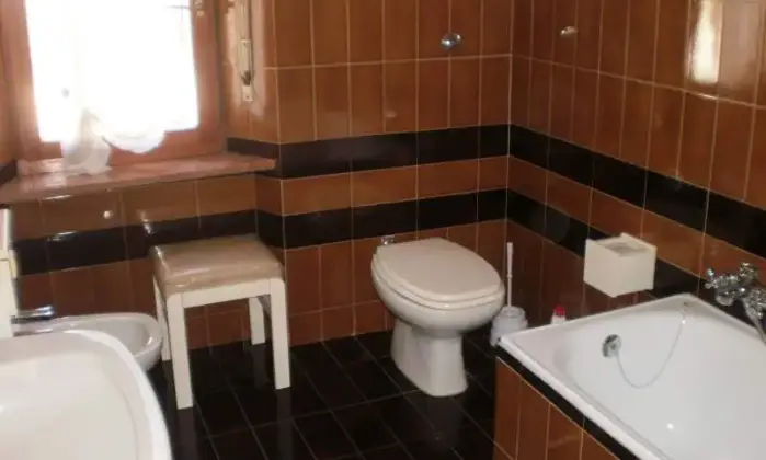 Rexer-Macerata-Ampio-quadrilocale-per-studenti-vicino-a-universit-BAGNO
