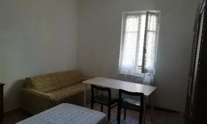 Rexer-Chieti-Luminosa-stanza-in-affitto-in-ampio-appartamento-CAMERA-DA-LETTO