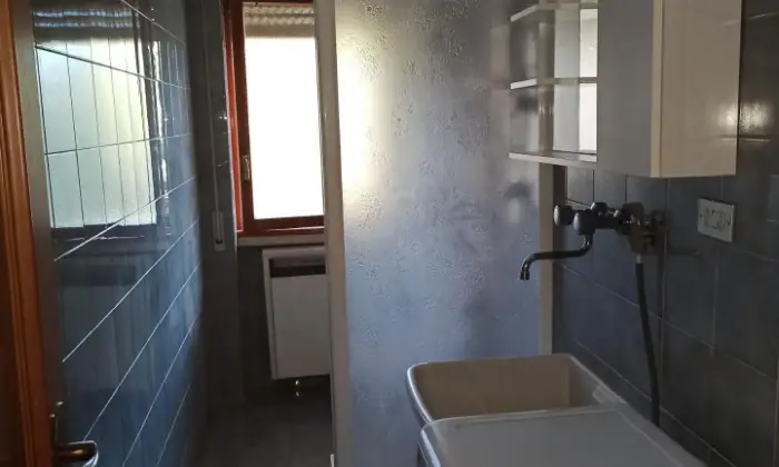 Rexer-LAquila-Ampio-quadrilocale-in-zona-servitissima-BAGNO