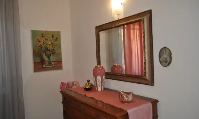 Rexer-Saluzzo-Appartamento-finemente-arredato-CAMERA-DA-LETTO