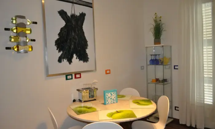 Rexer-Saluzzo-Appartamento-finemente-arredato-CUCINA
