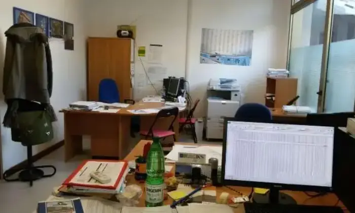 Rexer-Pescara-Comodo-locale-commerciale-anche-uso-Ufficio-Ufficio
