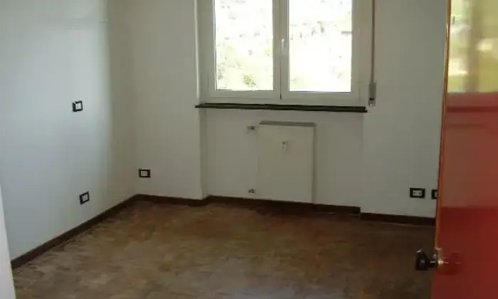 Rexer-Genova-Luminoso-bilocale-ristrutturato-piano-alto-CAMERA-DA-LETTO