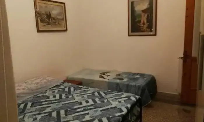 Rexer-La-Spezia-Grazioso-bilocale-in-centro-citt-CAMERA-DA-LETTO