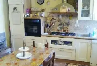 Rexer-Varese-Ligure-Casa-antica-in-pietra-ristrutturata-con-terrazza-panoramica-CUCINA