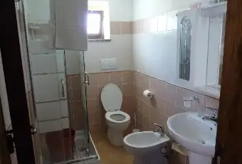 Rexer-Bari-Sardo-Quadrilocale-con-terrazza-panoramica-in-zona-storica-BAGNO