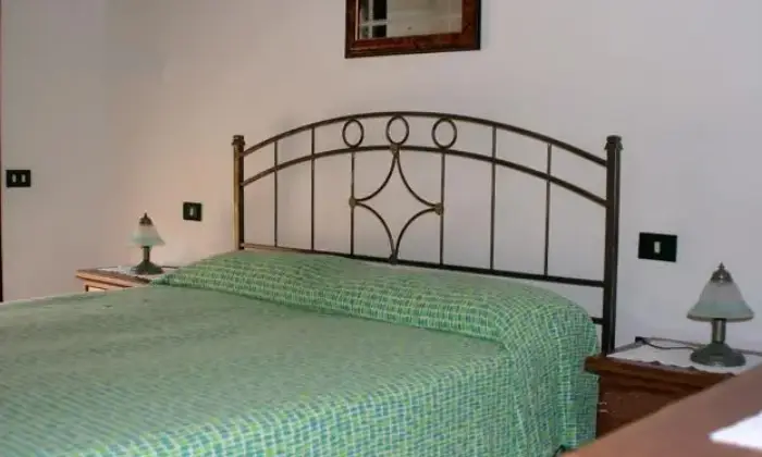 Rexer-Villasimius-Accogliente-trilocale-su-due-livelli-vicino-al-centro-CAMERA-DA-LETTO