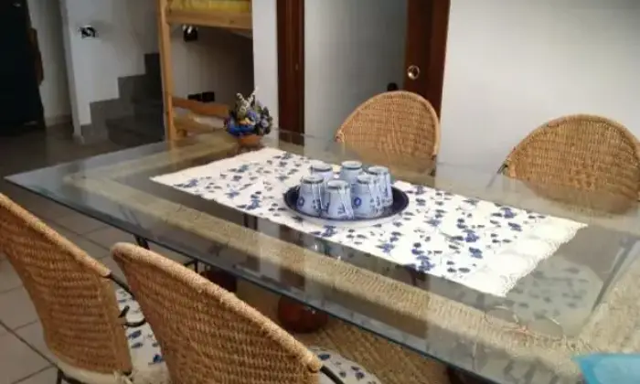 Rexer-Villasimius-Bilocale-accessoriato-e-climatizzato-centrale-CUCINA