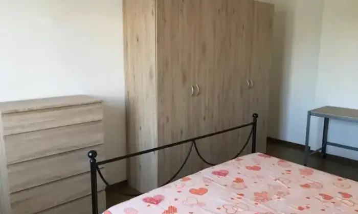 Rexer-Quartu-SantElena-Camere-singole-ampie-e-luminose-nei-pressi-delle-cliniche-CAMERA-DA-LETTO