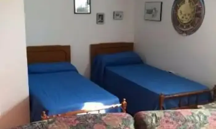 Rexer-Tortol-Fresco-e-luminoso-trilocale-centrale-vicino-al-mare-CAMERA-DA-LETTO