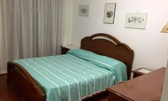 Rexer-Tortol-Fresco-e-luminoso-trilocale-centrale-vicino-al-mare-CAMERA-DA-LETTO