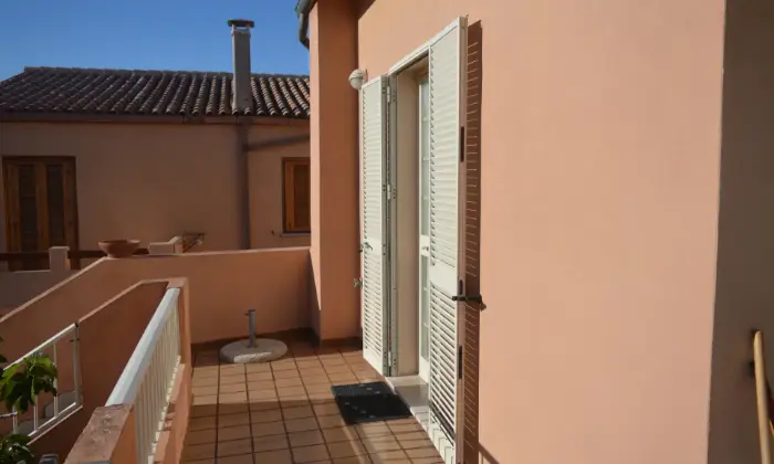 Rexer-La-Maddalena-Solare-e-allegro-trilocale-piano-basso-CUCINA