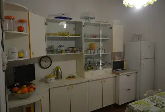 Rexer-La-Maddalena-Solare-e-allegro-trilocale-piano-basso-CUCINA