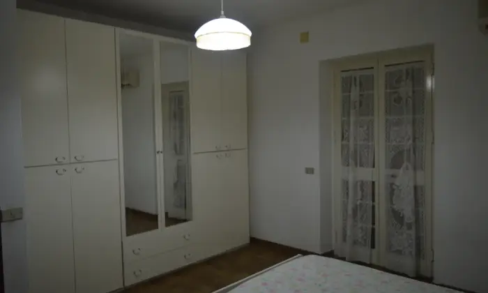 Rexer-La-Maddalena-Solare-e-allegro-trilocale-piano-basso-CAMERA-DA-LETTO
