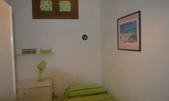 Rexer-La-Maddalena-Solare-e-allegro-trilocale-piano-basso-CAMERA-DA-LETTO
