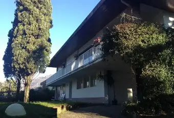 Rexer-Mandello-del-Lario-Camera-singola-in-villa-GIARDINO