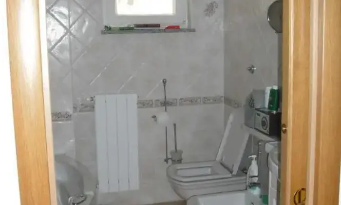 Rexer-Marsicovetere-Appartamento-mobiliato-in-affitto-Villa-dAgri-BAGNO