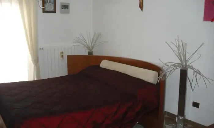 Rexer-Marsicovetere-Appartamento-mobiliato-in-affitto-Villa-dAgri-CAMERA-DA-LETTO