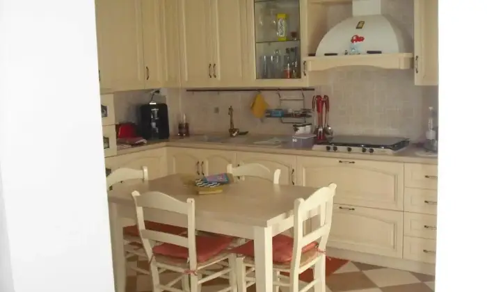 Rexer-Marsicovetere-Appartamento-mobiliato-in-affitto-Villa-dAgri-CUCINA