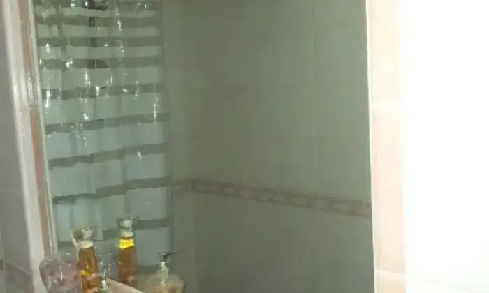 Rexer-Genzano-di-Roma-Monolocale-ristrutturato-ad-Ostia-V-oletta-n-BAGNO