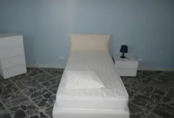 Rexer-Lecce-Elegante-stanza-CAMERA-DA-LETTO