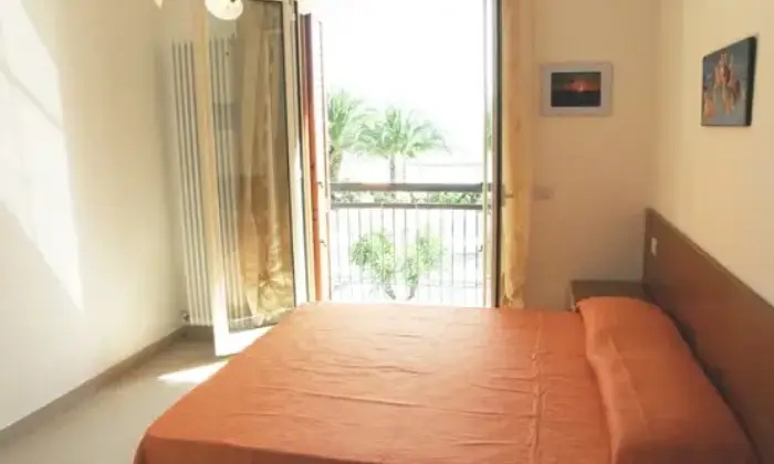 Rexer-SAN-BENEDETTO-DEL-TRONTO-VENDO-APPARTAMENTO-PRIMA-FILA-MARE-SALONE