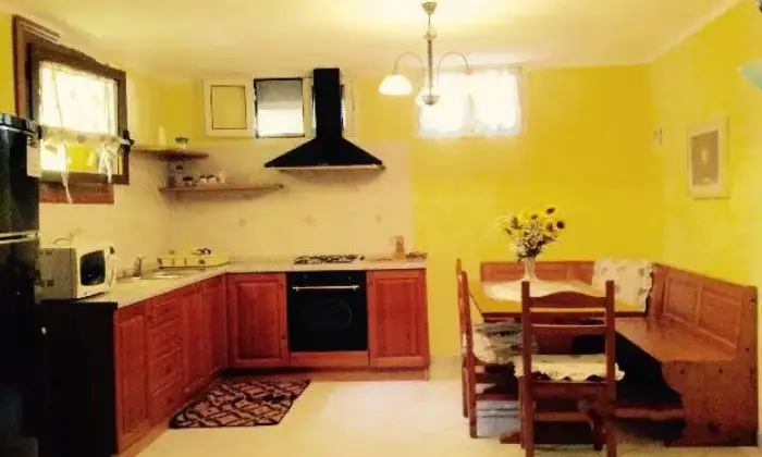 Rexer-Villasimius-Grazioso-Appartamento-molto-luminoso-con-giardino-CUCINA