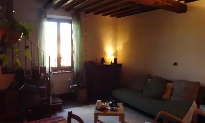 Rexer-Casole-dElsa-Confortevole-trilocale-SALONE